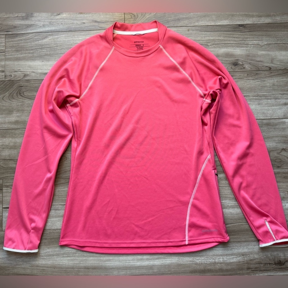 Patagonia® Women’s Sunshade Crew pull over shirt Style #52650 Size Medium Pink